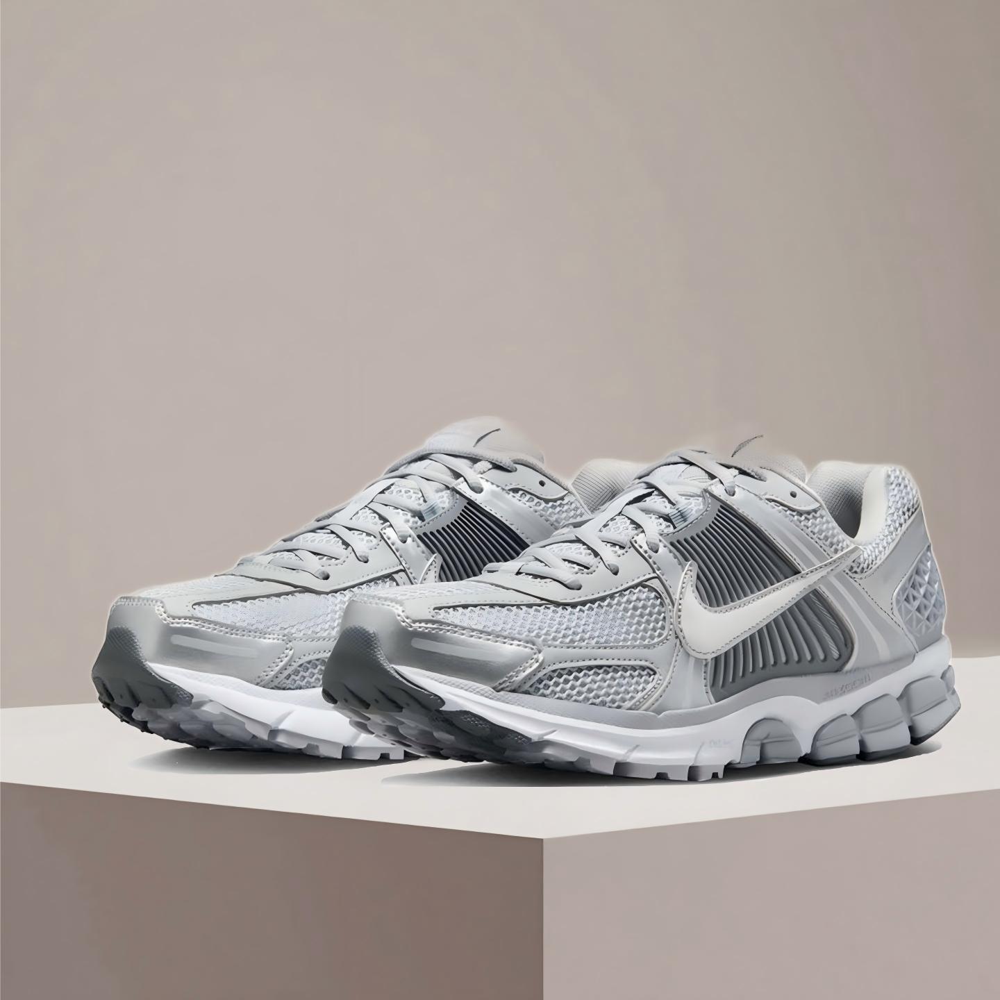 Women Shoes Running Nike - Nike Zoom Vomero 5 Yankees Koşu
