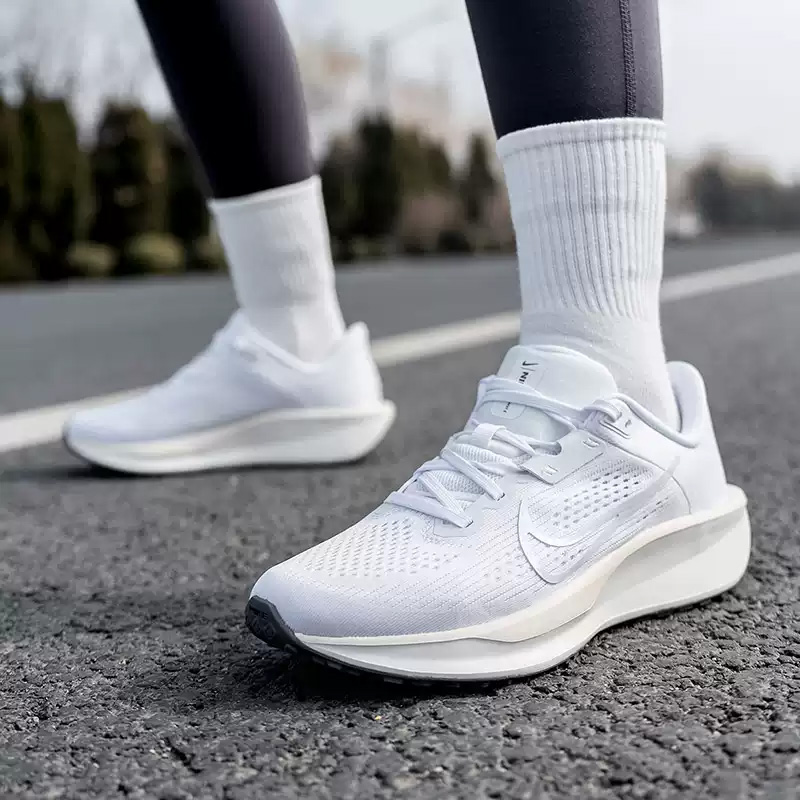 NIKE Kadın QEST 6 File Ayakkab - Women Shoes Hong Kong incelemesi ve fiyatı