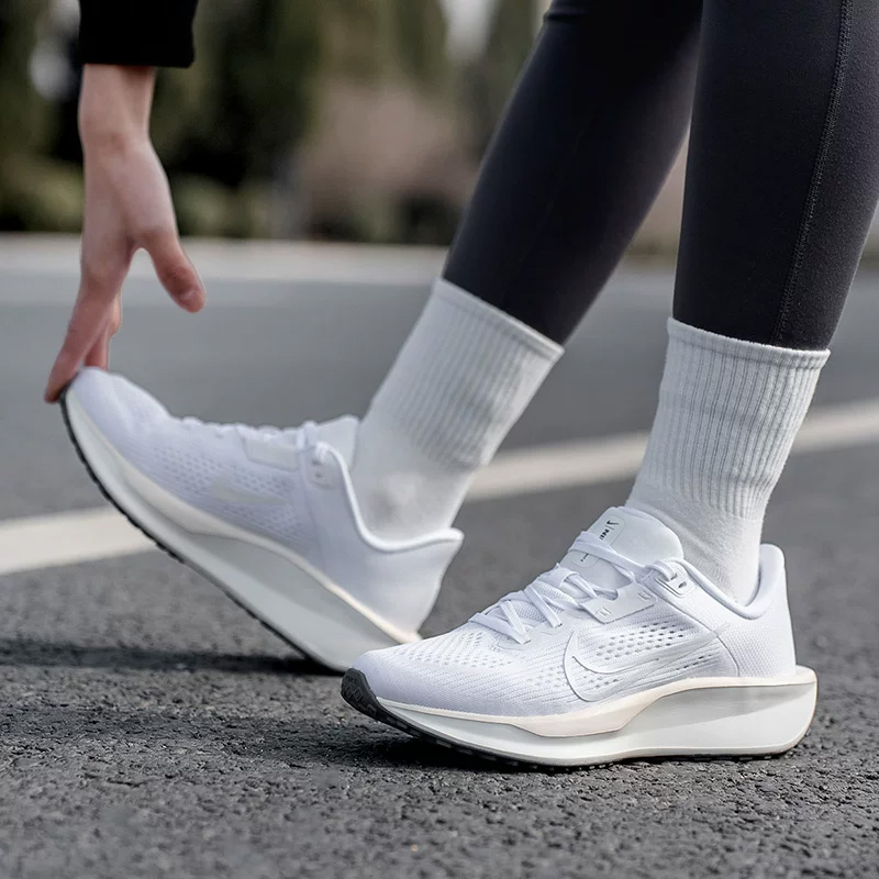 NIKE Kadın QEST 6 File Ayakkab - Women Shoes Hong Kong incelemesi ve fiyatı