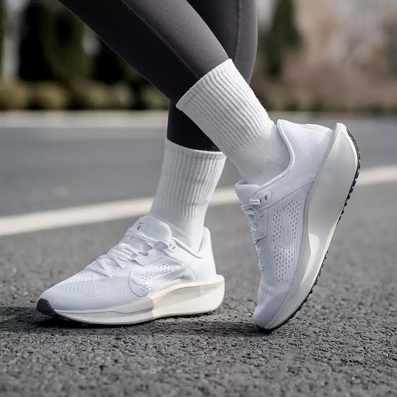 NIKE Kadın QEST 6 File Ayakkab - Women Shoes Hong Kong incelemesi ve fiyatı